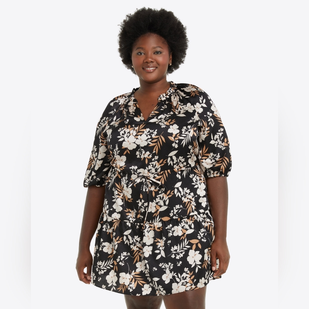 Suzy Midi Dress in Midnight Magnolia